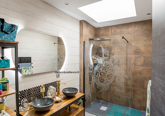 decoration moderne salle de bains maison bois